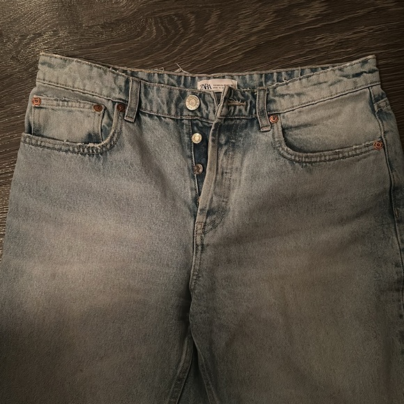 Zara straight Distressed Jeans- Size 10 - Picture 2 of 4